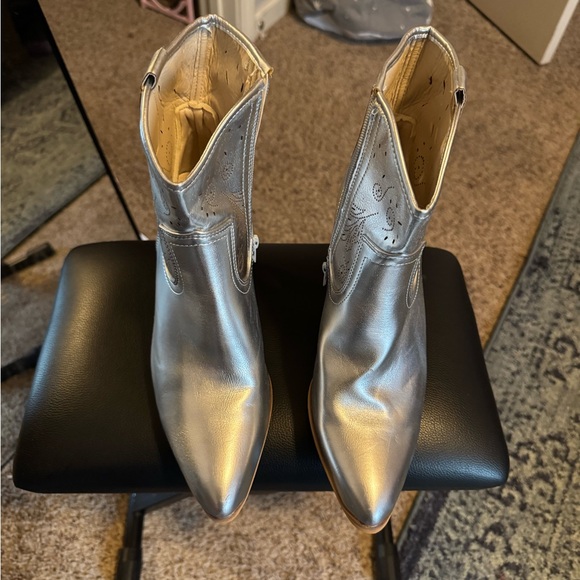 No Boundaries Metallic Silver Heeled Boots - Picture 7 of 7